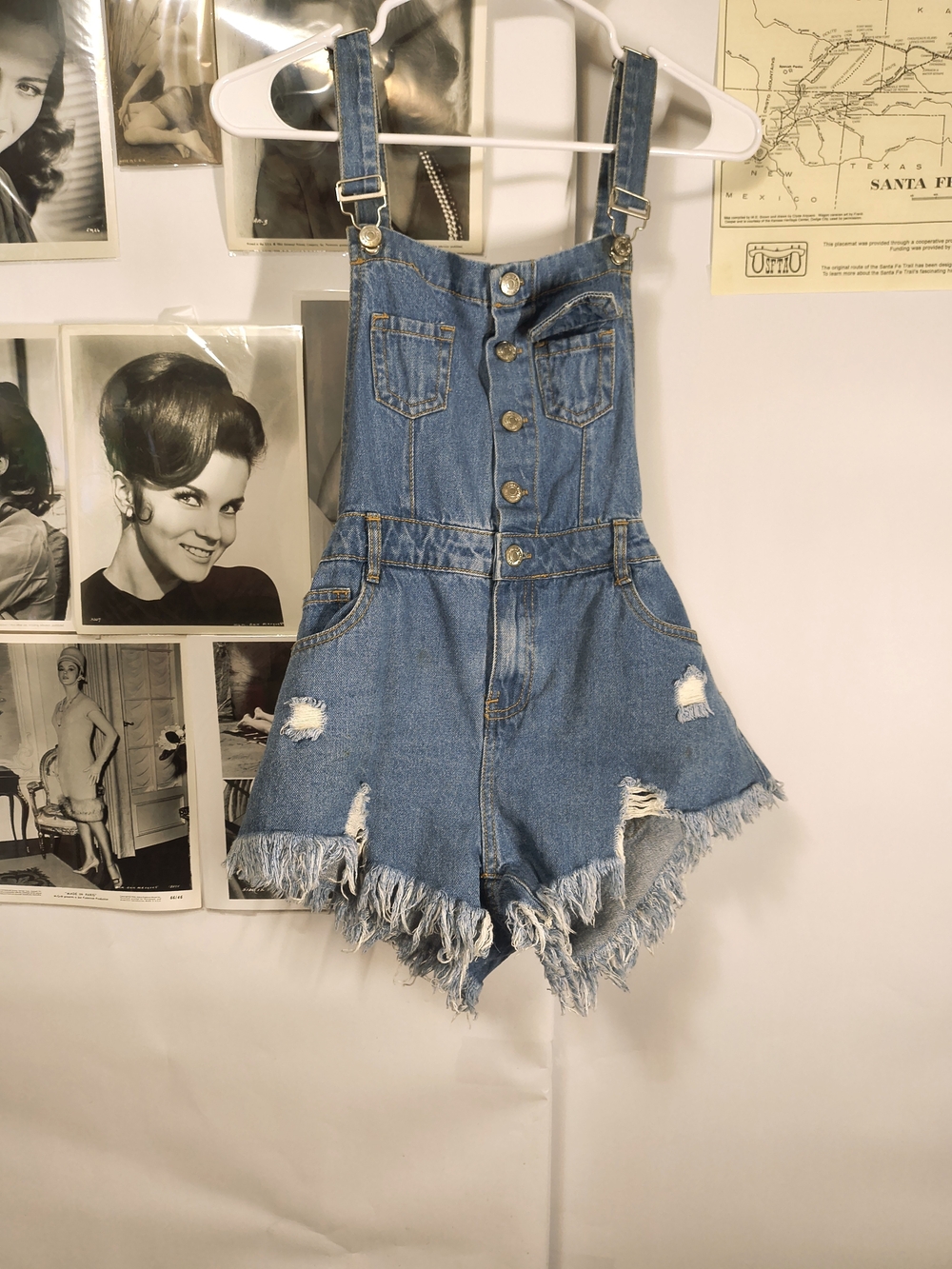 Forever 21 Denim Distressed Overall Romper Shortalls Women’s Small NWT